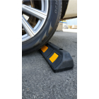 Pryžový parkovací doraz pro automobily s reflexními pruhy – 590×120×90 mm, černo-žlutá