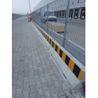 Reflexní polep na průběžná betonová svodidla, pruhy – žluto-černá, 240×960 mm