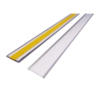 Samolepicí lišta, držák regálových štítků, typ V – 25 mm × 1 m, balení 10 ks
