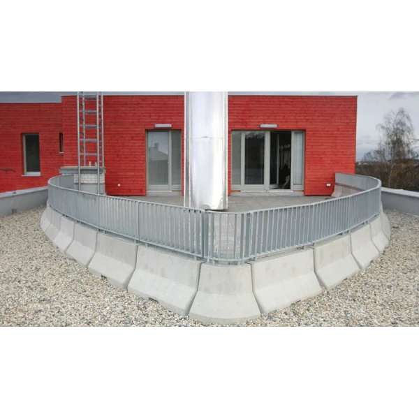 Silniční betonové svodidlo 50 HS01CSB, šrafované – pravý krajní díl, žluto–černá, 2000×440×500 mm