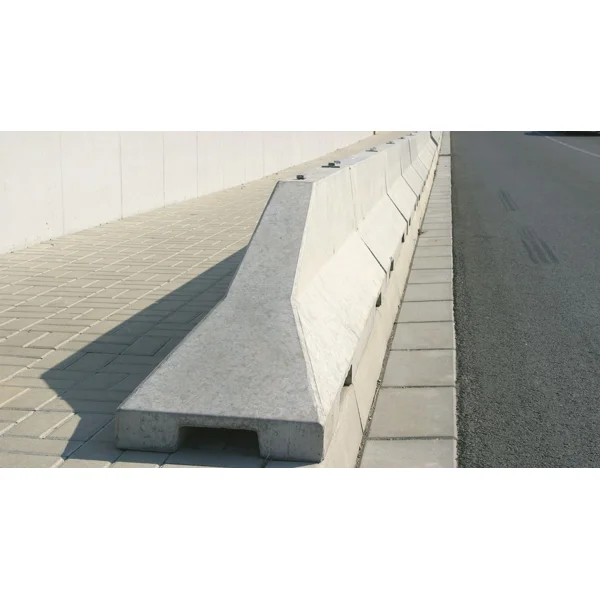 Silniční betonové svodidlo 50 HS01CSB, šrafované – pravý krajní díl, žluto–černá, 2000×440×500 mm