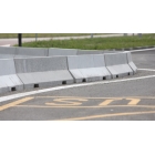 Silniční betonové svodidlo 50 HS01CSB, zkrácené, šrafované – průběžný díl, žluto-černá, 1000×440×500 mm