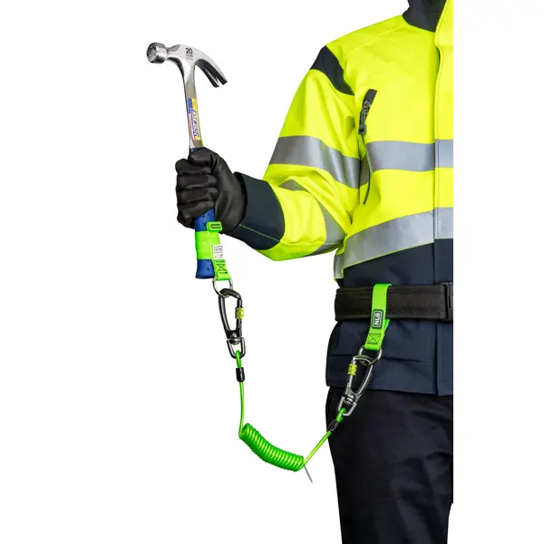 Spirálová upevňovací šňůra NLG Lanyard se dvěma karabinami – kov, zelená