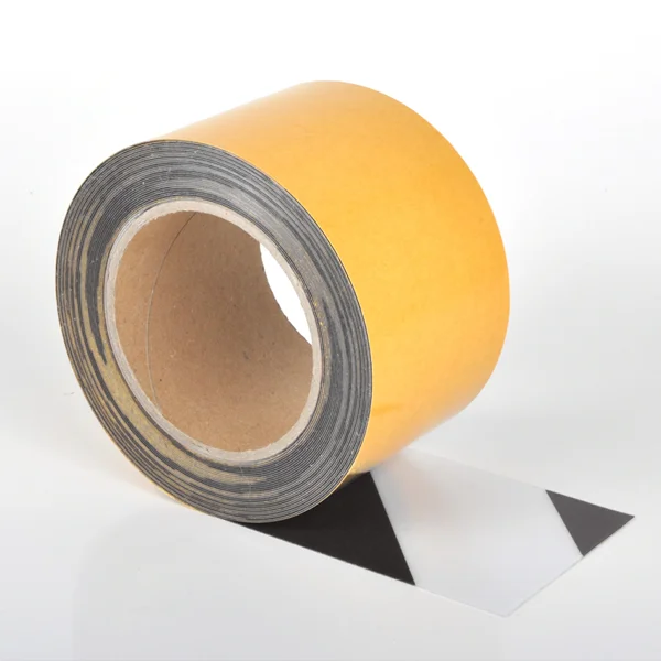 Univerzální podlahová páska WT-5125 – PVC, černo‐bílá, 75 mm × 10 m