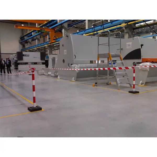 Zahrazovací sloupek Economic s hranatou podstavou, žluto-černá