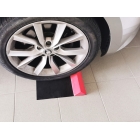 Zarážka pneumatik pro osobní automobily Wheel Stop EASY – červená