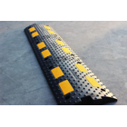 Zpomalovací práh, retardér s reflexními pruhy LP300, průběžný díl – 500×300×55,6 mm, černo-žlutá