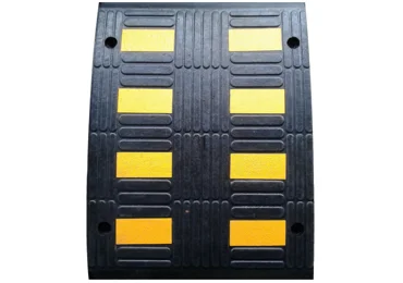 Zpomalovací práh, retardér s reflexními pruhy LP650, průběžný díl – 500×650×55 mm, černo-žlutá